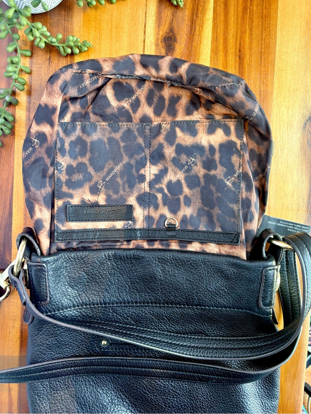 B. Makowsky Westbourne Convertible Crossbody Shoulder Bag - Black/Gold - Y2K - Picture 7 of 14